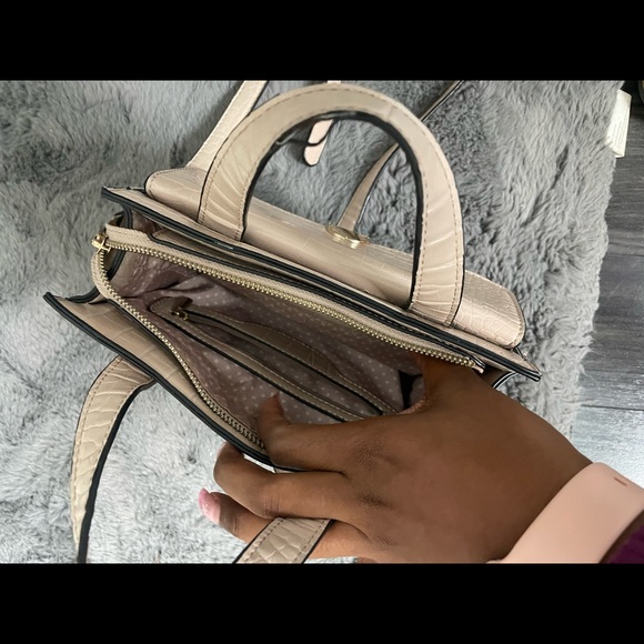 Pink faux croc skin bag - Picture 4 of 5